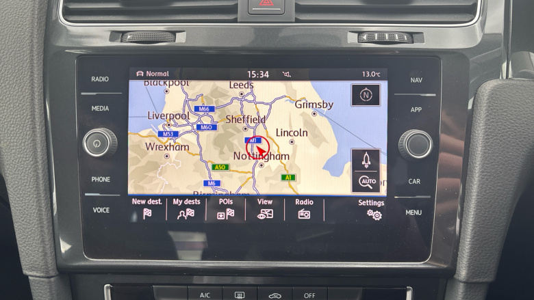 Volkswagen Golf 1.6 TDI SE [Nav] 5dr Diesel Hatchback